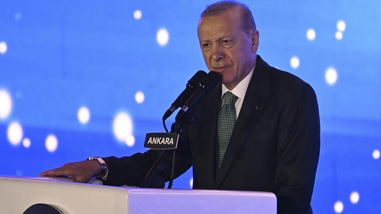 Cumhurbaşkanı Erdoğan: Dünyanın 21'inci büyük ekonomisi olan Türkiye, 2025 yılı itibarıyla dünyada 16'ncı, Avrupa'da 6'ncı sıraya yükseldi