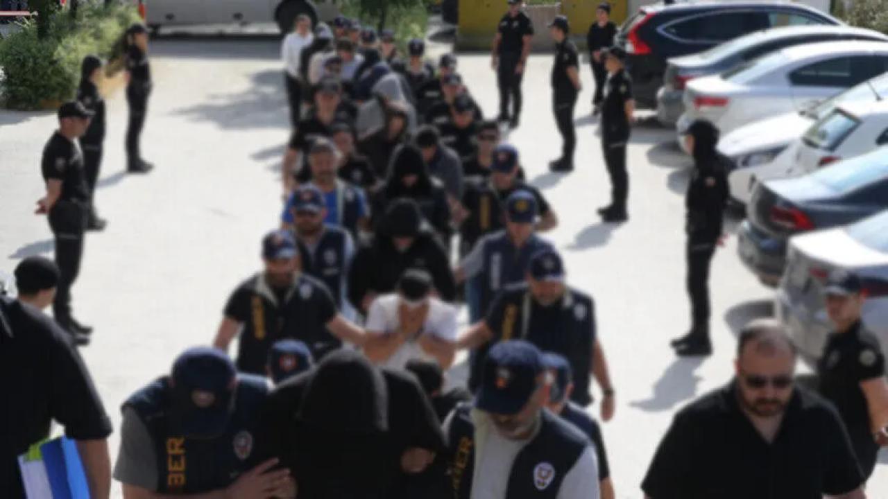 "İnternet altyapısı değişikliği" bahanesiyle 801 kişiyi dolandırdıkları iddia edilen 90 şüpheli yakalandı