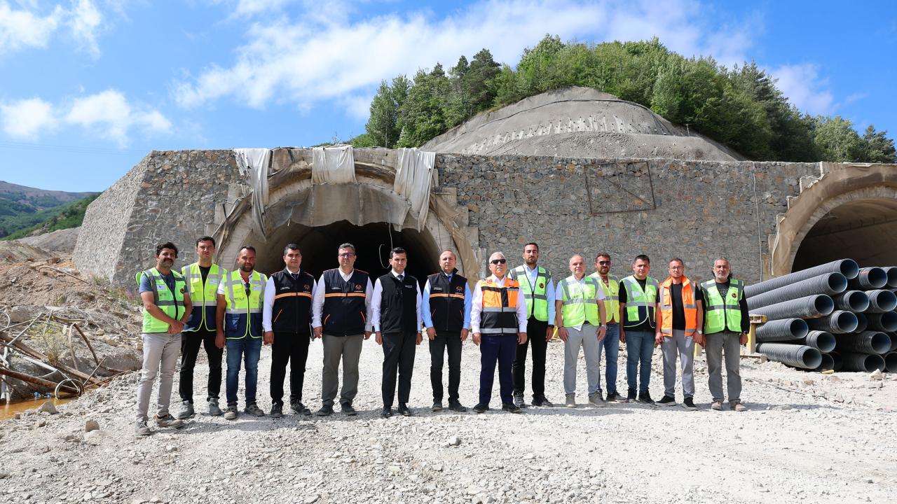 Geminbeli Tüneli'nin kış gelmeden hizmete açılması planlanıyor