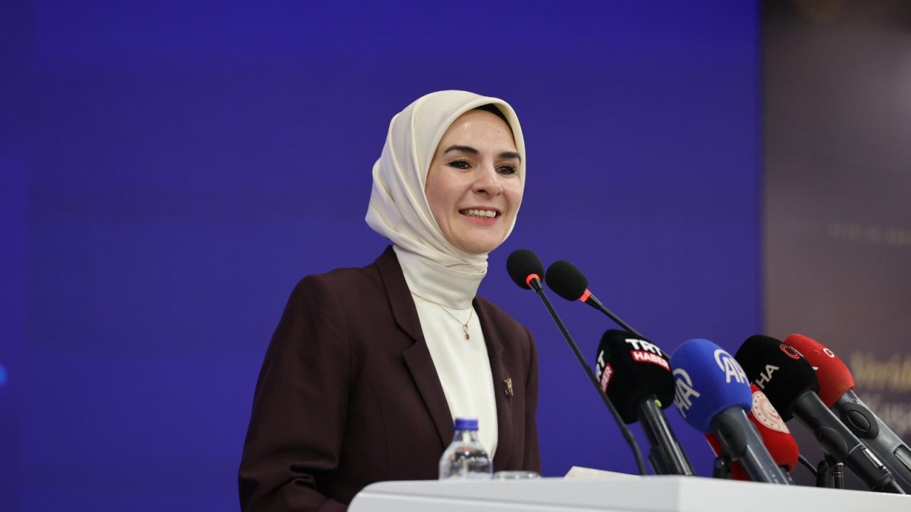 Bakan Göktaş: Aile bizim en güvenli limanımız, en değerli sığınağımız