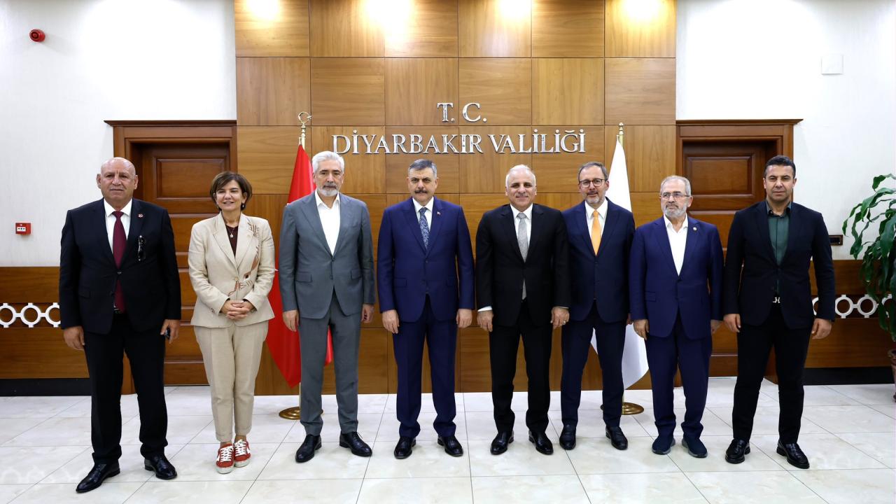 İçişleri Bakanı Çiftçi, Diyarbakır'da ziyaretlerde bulundu