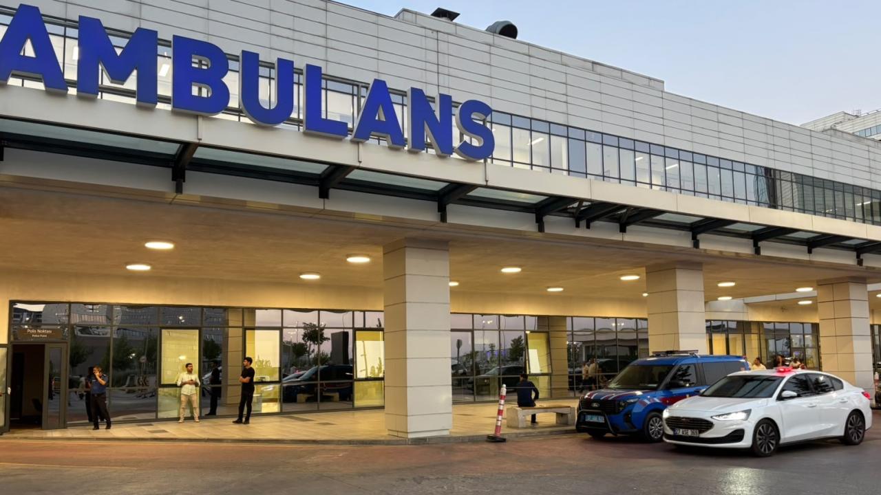 Yeni Parti Gaziantep Milletvekili Melih Meriç bıçaklı saldırıda yaralandı