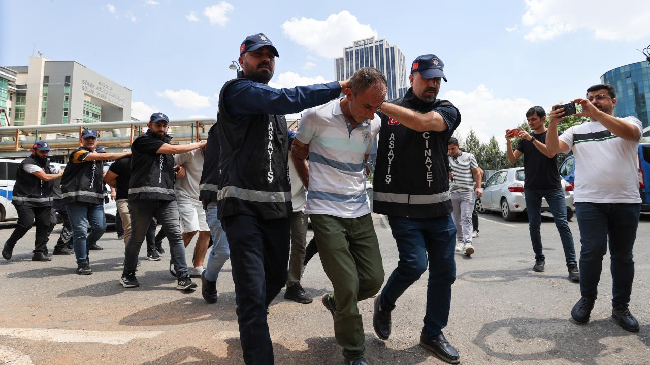 Yeni Parti Gaziantep Milletvekili Meriç'in bıçaklanmasına ilişkin 2 şüpheli tutuklandı