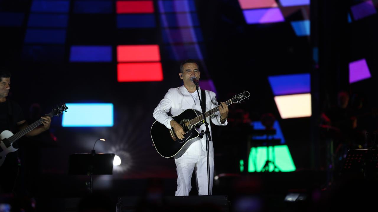 Sanatçı Ferhat Göçer Ordu'da konser verdi