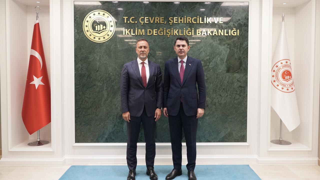 Bakan Kurum, MHP İstanbul İl Başkanı Volkan Yılmaz'ı kabul etti