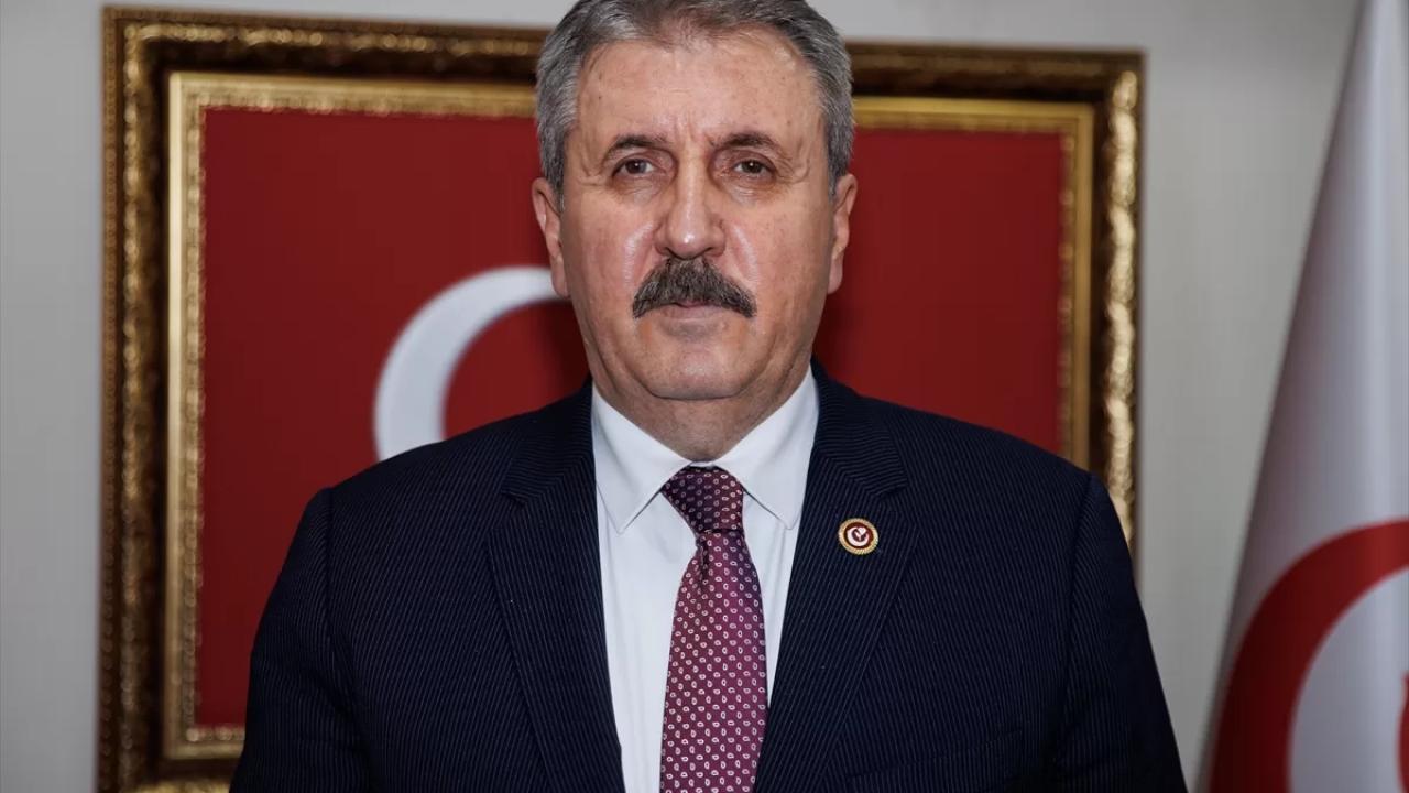BBP Genel Başkanı Destici, Malazgirt Zaferi ve Büyük Taarruz'un yıl dönümünü kutladı