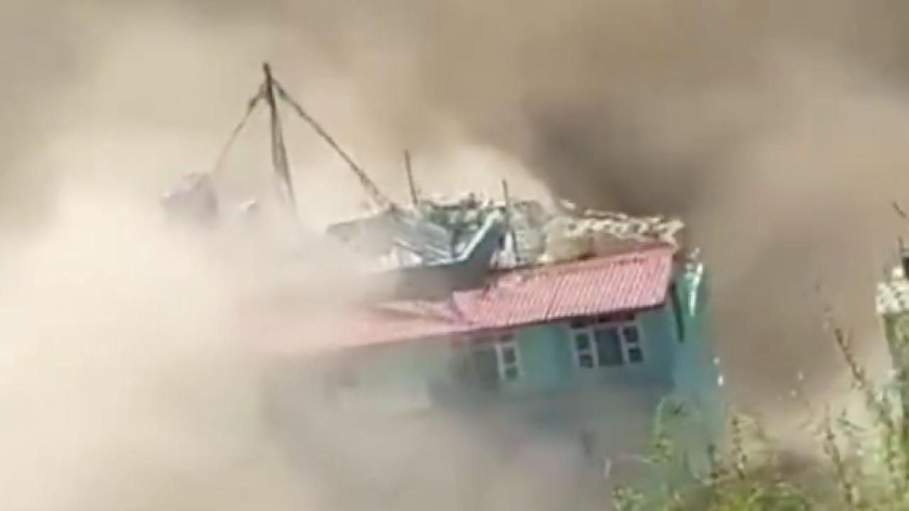 Nepal'de meydana gelen selde hayatını kaybedenlerin sayısı 22'ye yükseldi