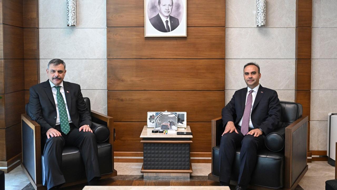 İçişleri Bakanı Çiftçi, Sanayi ve Teknoloji Bakanı Mehmet Fatih Kacır ile görüştü