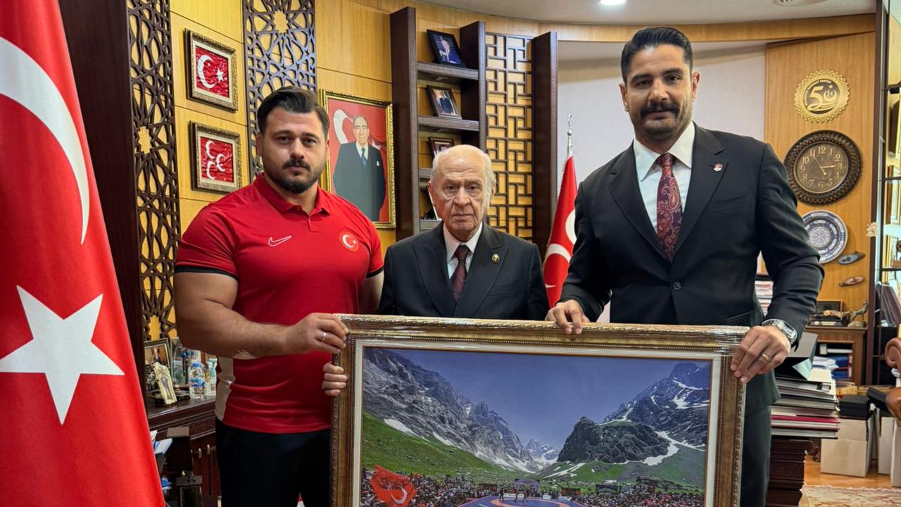 TGF Başkanı Taha Akgül’den MHP Lideri Devlet Bahçeli’ye ziyaret