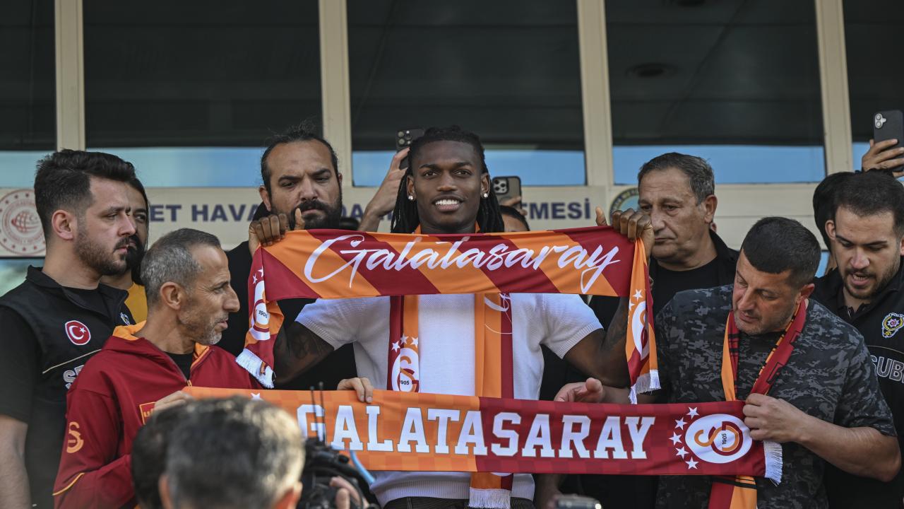 Rafael Leao, Galatasaray için İstanbul'da