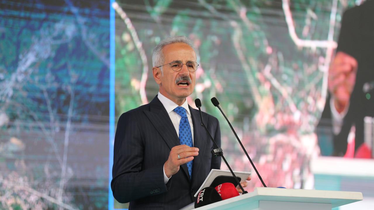 Ulaştırma ve Altyapı Bakanı Uraloğlu: Ankara-Samsun arası 2,5 saate inecek