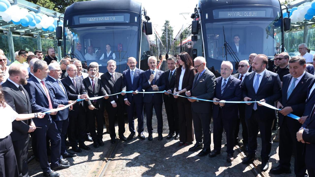 Samsun'da iki yeni tramvay hizmete alındı