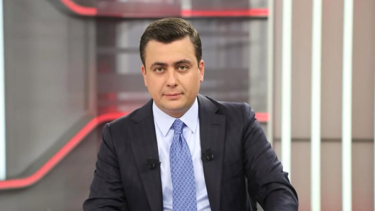 AK Partili Osman Gökçek'ten gazeteci Murat Ağırel'e çelişki eleştirisi: Adalet, bir gazetecinin veya bir siyasetçinin beklentisine göre şekillenmez