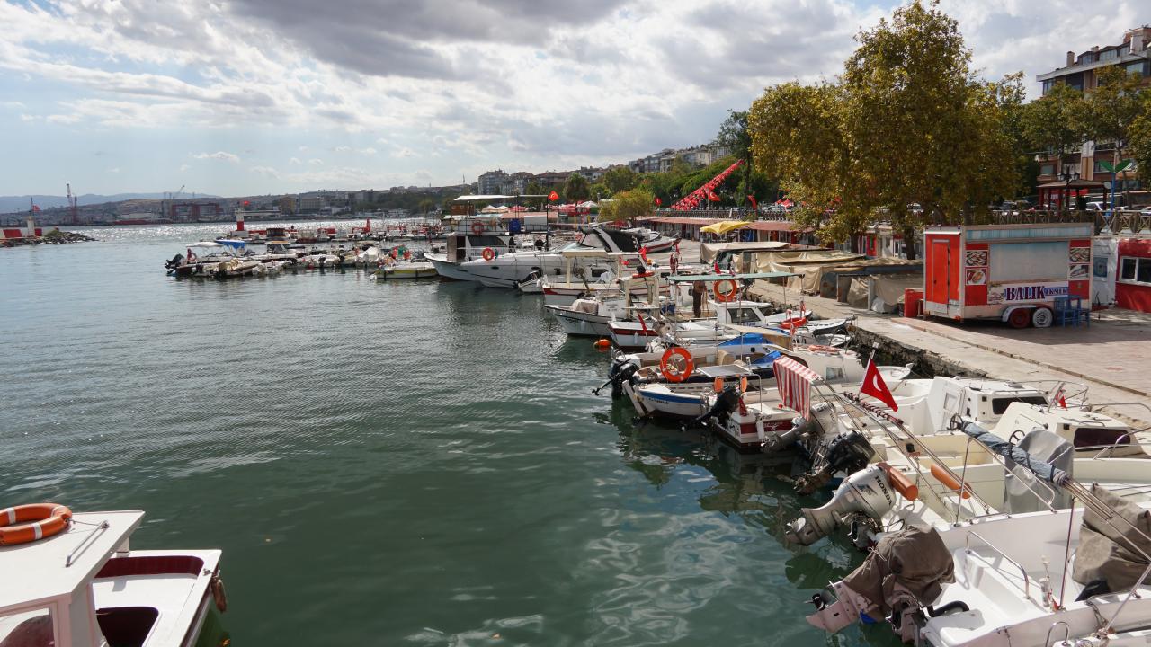 Tekirdağ'da poyraz deniz ulaşımını olumsuz etkiledi