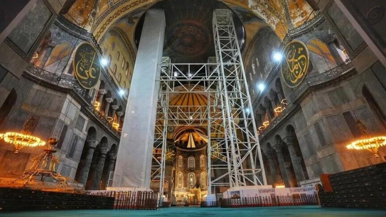 Ayasofya'nın mihrap bölümündeki kubbede güçlendirme ve konservasyon çalışmaları başlıyor
