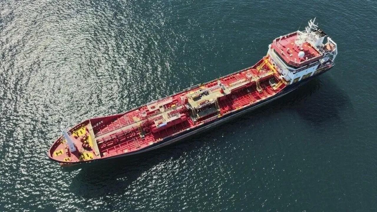 Silivri açıklarında batan gemideki kayıp mürettebatı arama çalışmaları sürüyor