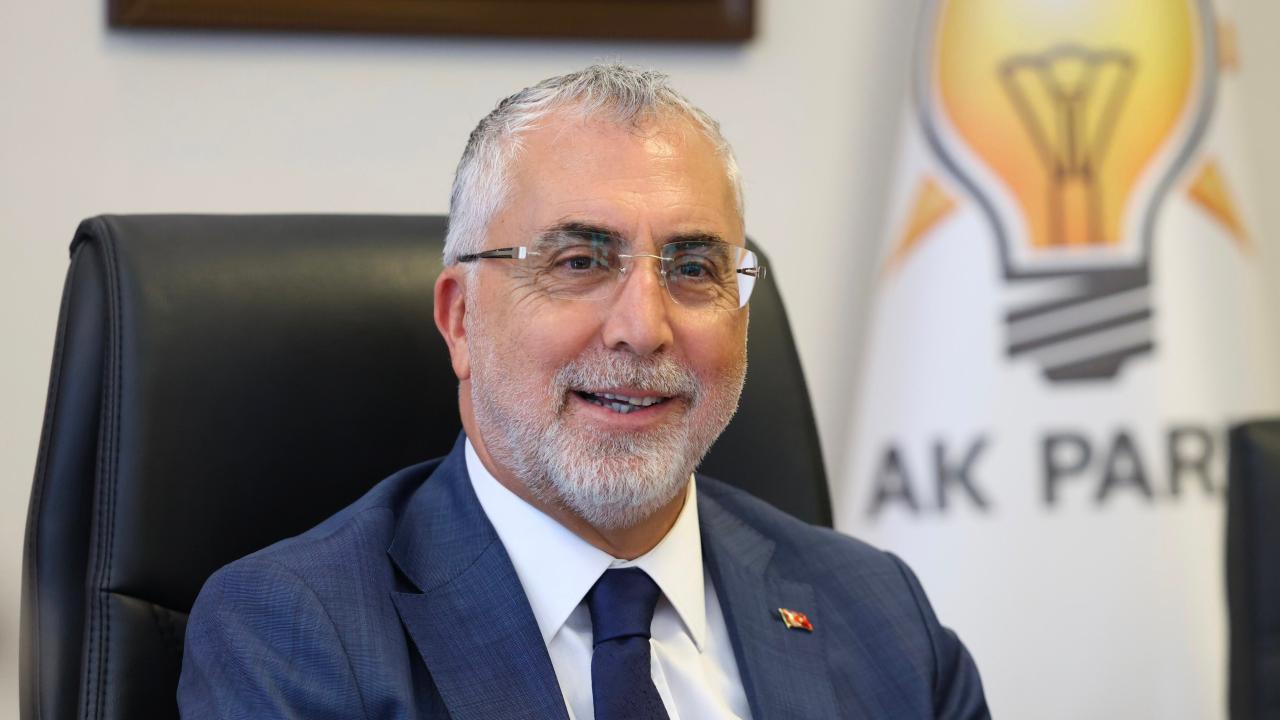 Bakan Işıkhan'dan 12 Eylül mesajı: Vesayet odaklarına ve cuntacı yapılara asla geçit vermeyeceğiz