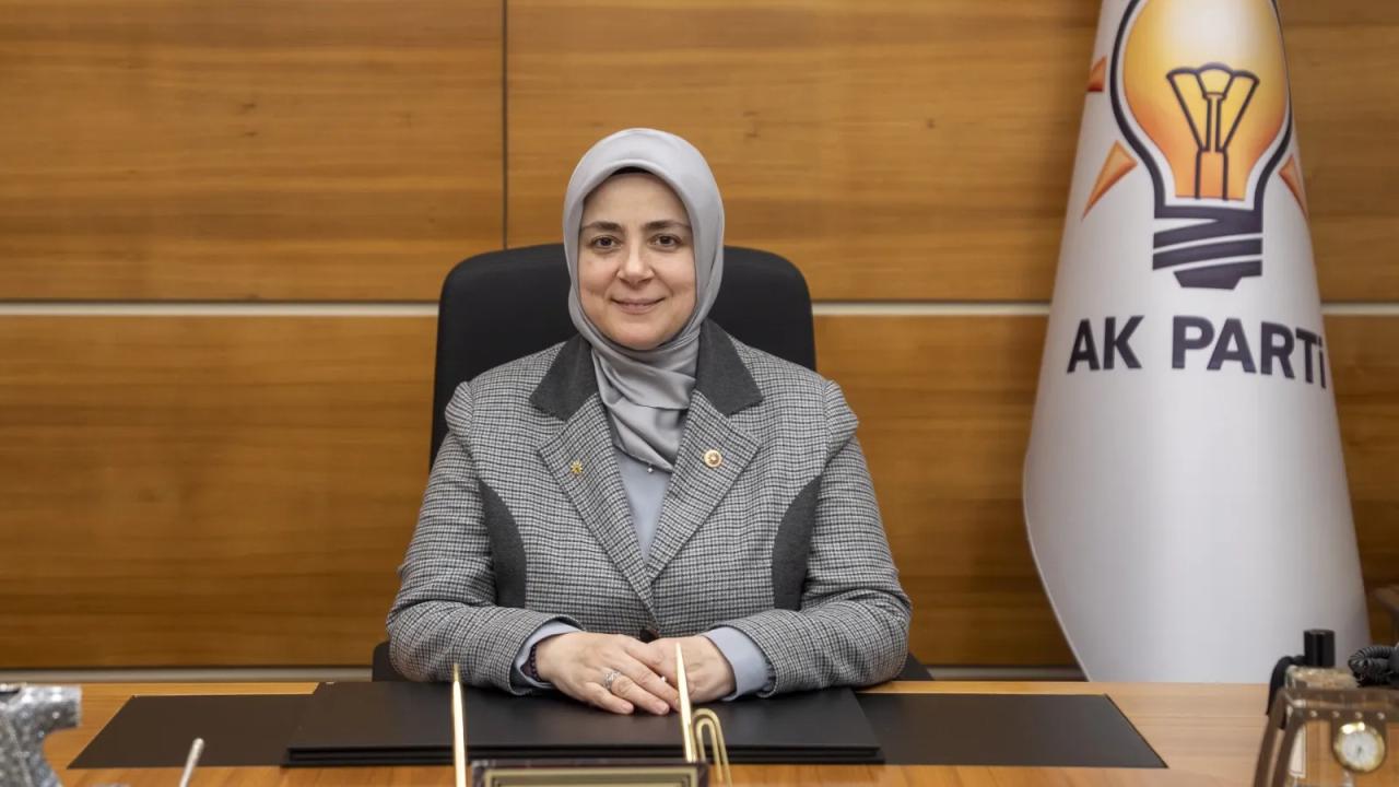 AK Parti Genel Merkez Kadın Kolları Başkanı Ercan'dan Bakü'nün kurtuluş yıl dönümü mesajı
