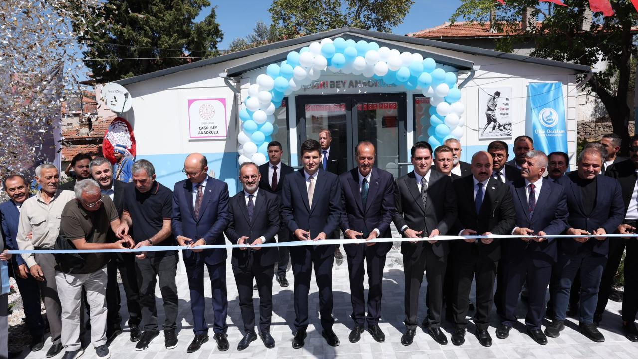 Ülkü Ocakları'ndan İzmir'e Eğitim Yuvası: Çağrı Bey Anaokulu Açıldı