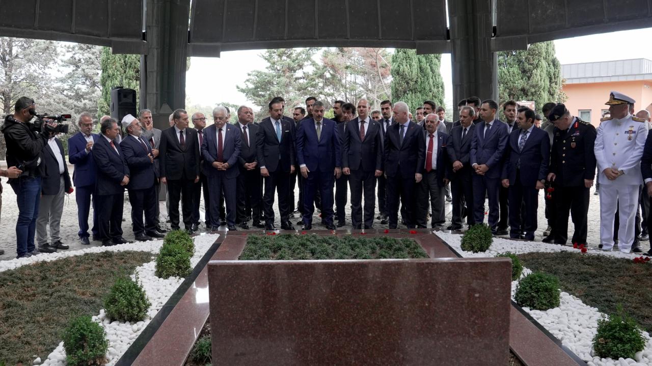İstanbul'da Menderes, Zorlu ve Polatkan'ı anma programı düzenlendi