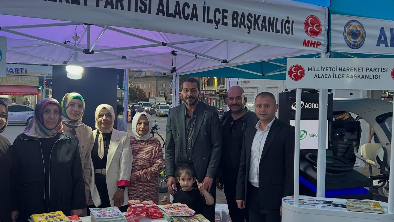 MHP Alaca İlçe Başkanı Duru festival alanındaki standı ziyaret etti