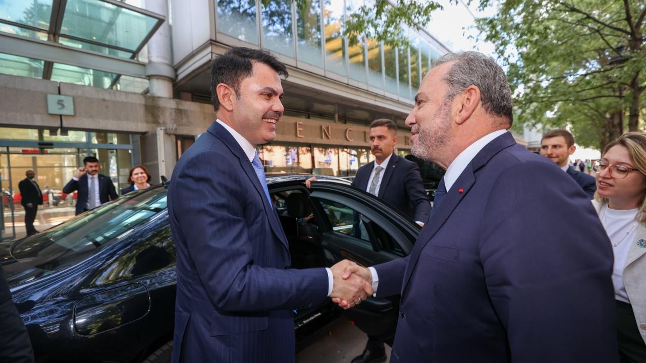 Bakan Kurum, Fransa Kalkınma Ajansı CEO'su Christophe Lecourtier ile görüştü