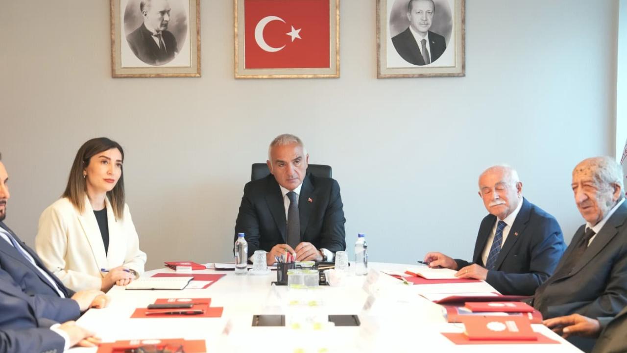 Bakan Ersoy, Alevi-Bektaşi Kültür ve Cemevi Başkanlığı Danışma Kurulu ilk toplantısına başkanlık etti