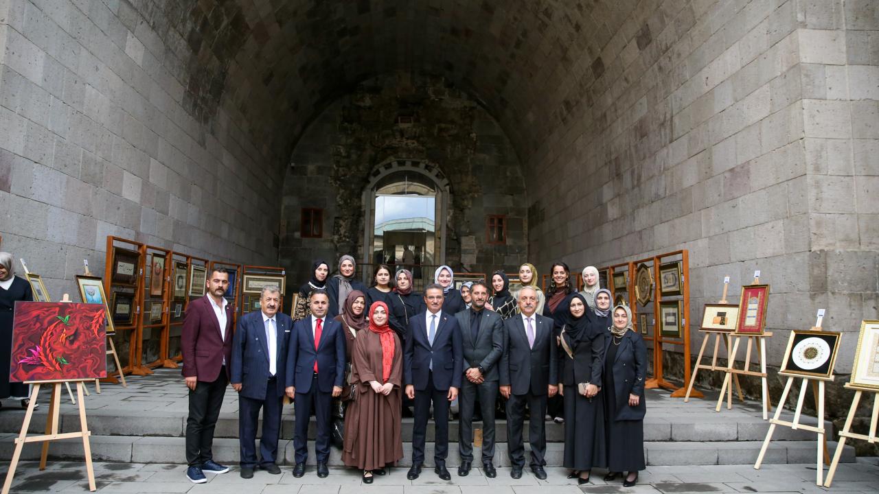 Erzurum'daki tarihi medrese 31 sanatçının eserine ev sahipliği yaptı