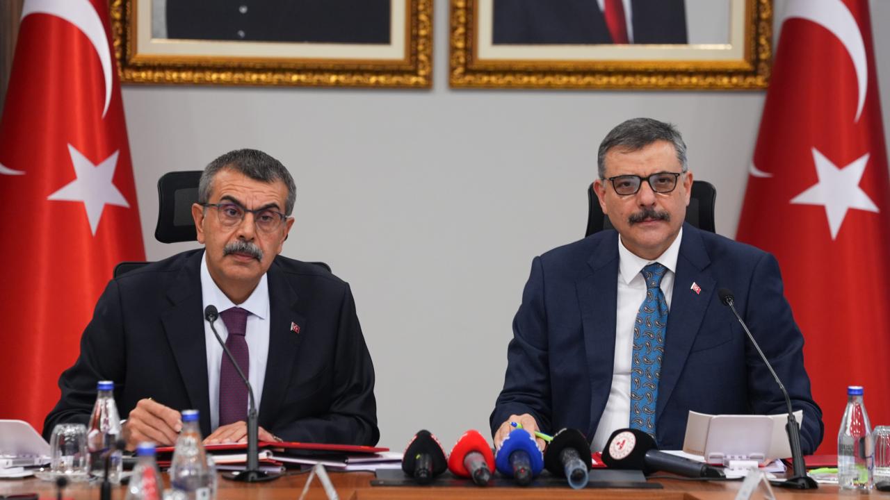 Bakanlar Çiftçi ve Tekin "Okul Güvenliği" toplantısına katıldı