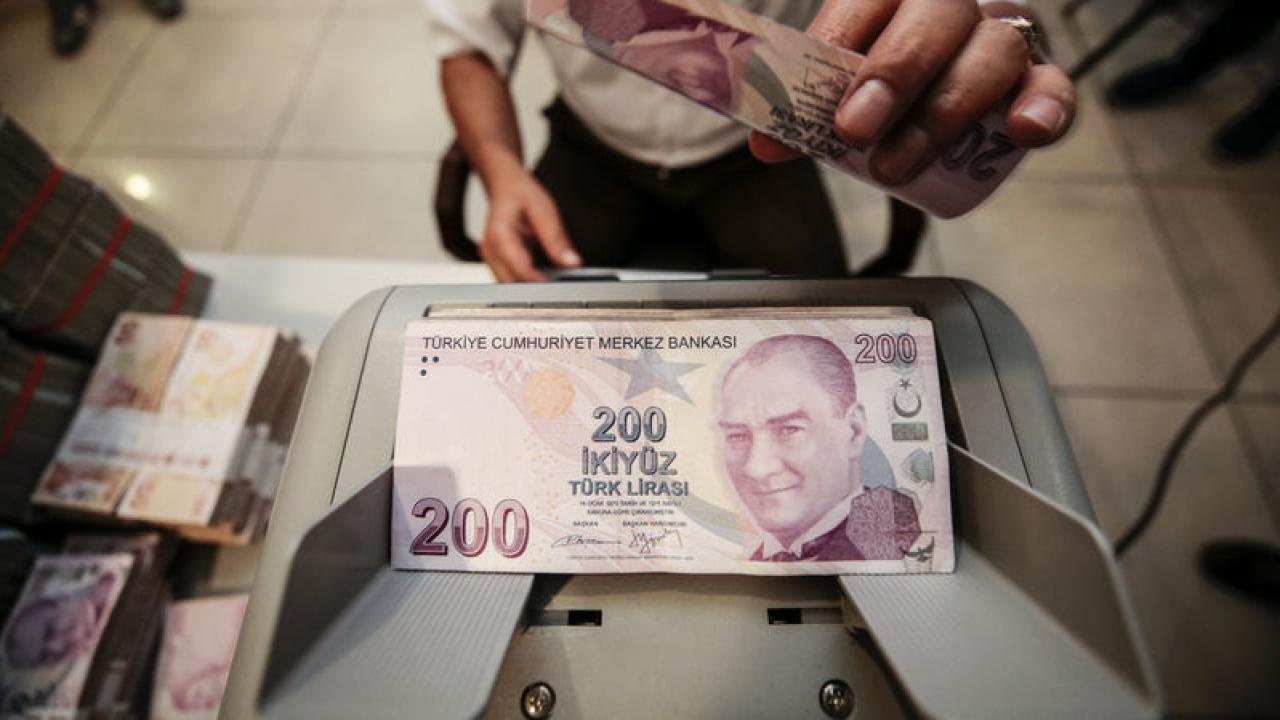 Hazine alacakları ağustos sonu itibarıyla 256,2 milyar lira oldu