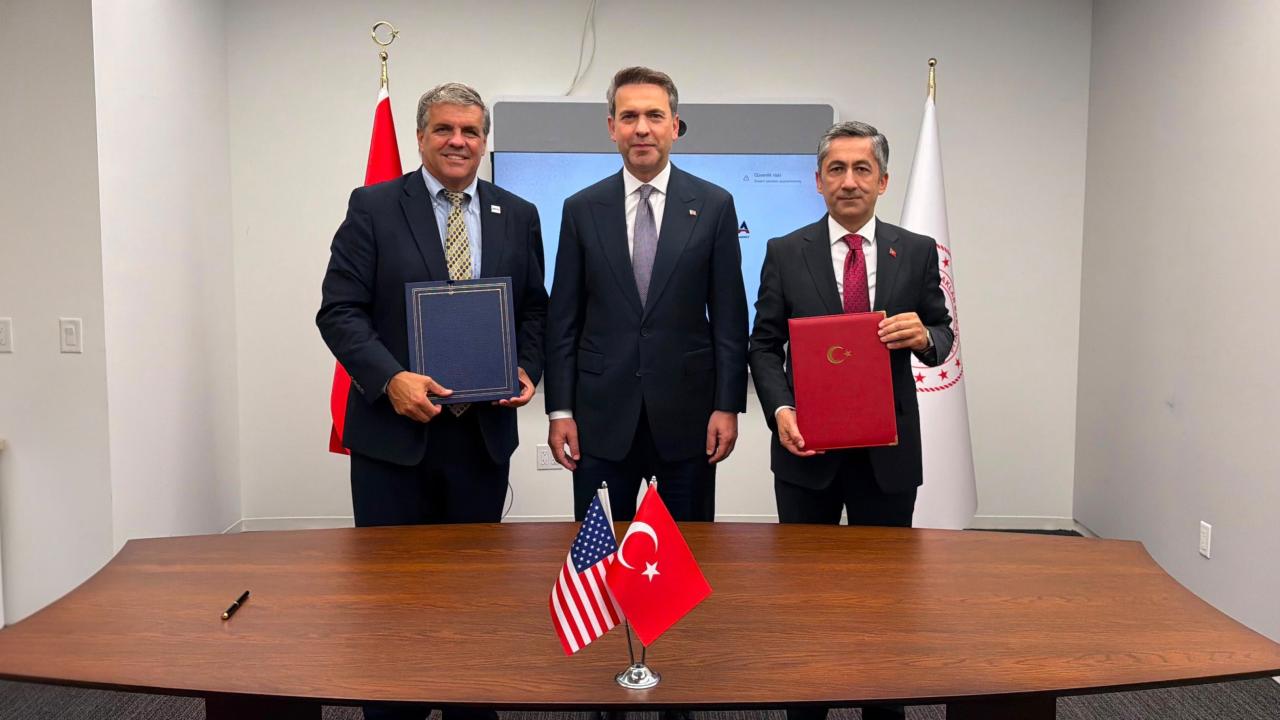 Bakan Bayraktar: 2053 Net Sıfır Emisyon ve enerjide tam bağımsızlık hedeflerimiz doğrultusunda, enerji sepetimizi çeşitlendirmekte kararlıyız