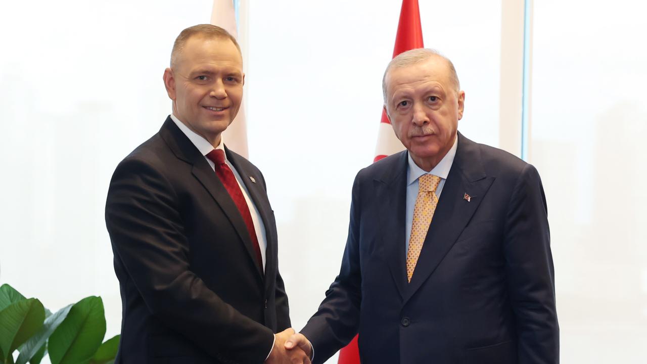 Cumhurbaşkanı Erdoğan, Polonya Cumhurbaşkanı Nawrocki ile görüştü