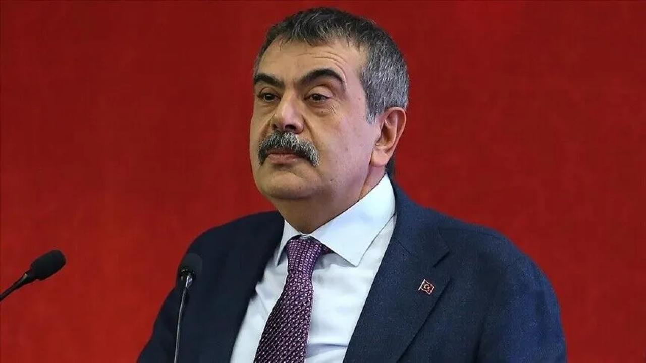 Bakan Tekin: Okullarımızın fiziki durumuna göre bazı okullarda farklı bazı tedbirleri gündemimize aldık