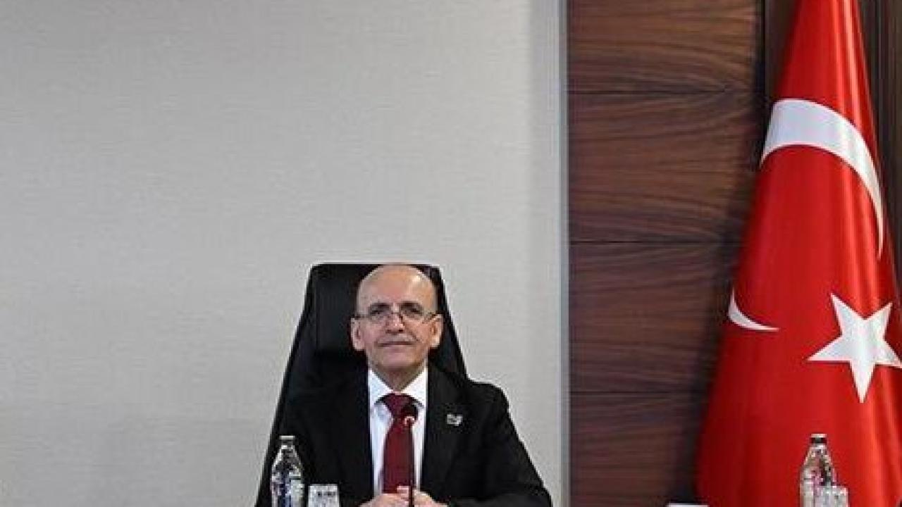 Bakan Şimşek’ten reel sektör ve finansal piyasalar mesajı: Önceliğimiz kapasitenin korunmasıdır