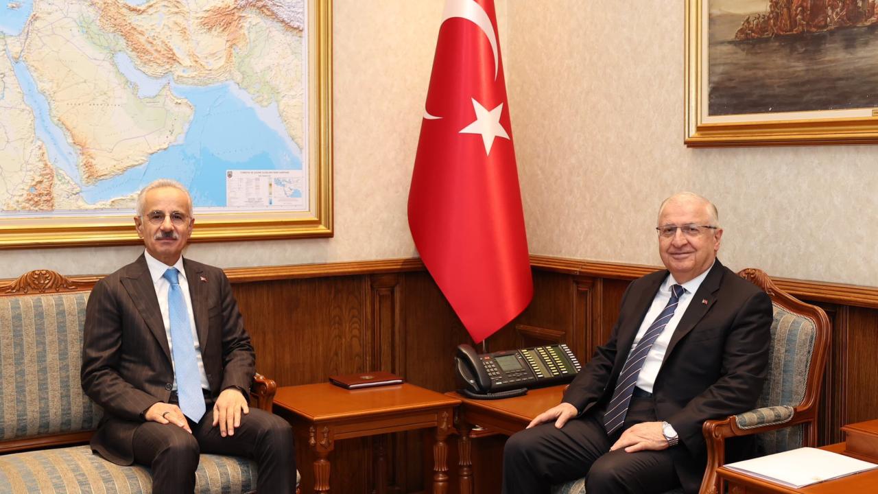 Ulaştırma ve Altyapı Bakanı Uraloğlu, Millî Savunma Bakanı Yaşar Güler ile görüştü