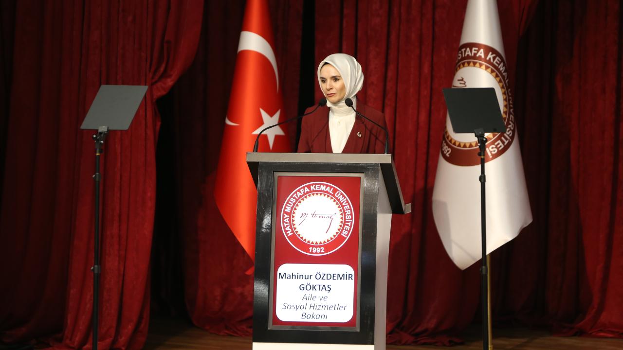 Bakan Göktaş, Hatay Mustafa Kemal Üniversitesinin akademik yıl açılış törenine katıldı