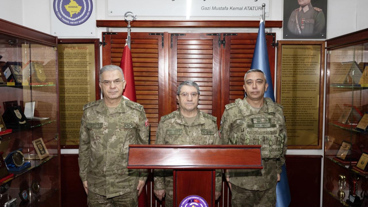 Genelkurmay Başkanı Orgeneral Bayraktaroğlu, Kosova'ya gitti