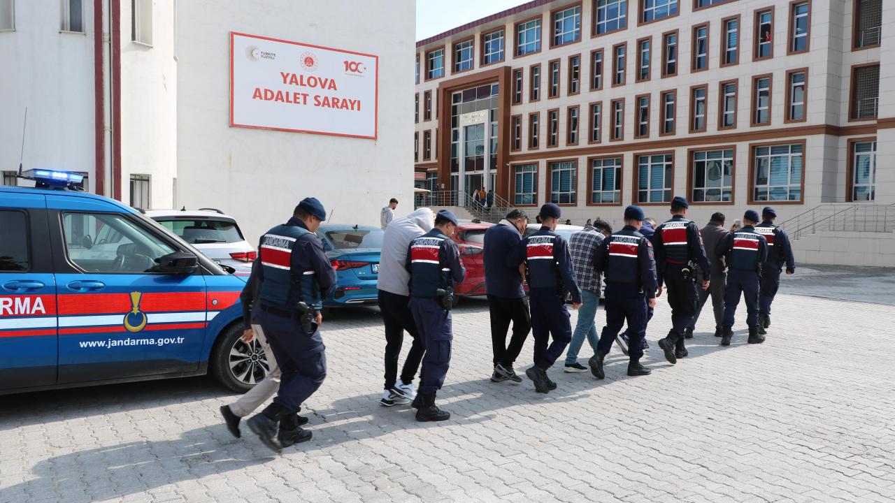 Yalova merkezli dolandırıcılık operasyonunda yakalanan 6 zanlı tutuklandı