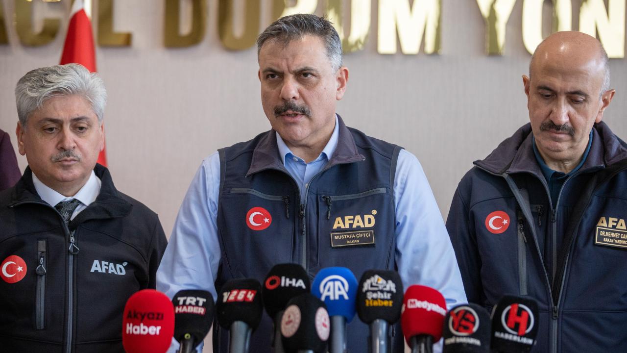 Bakan Çiftçi: Turuncu uyarı verilen illerimizde vatandaşlarımız evlerinden dışarı çıkmasınlar